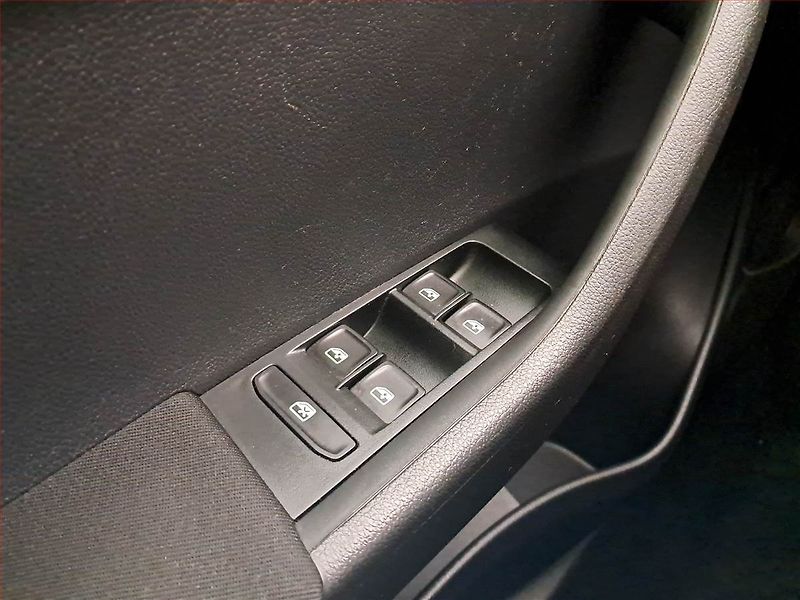 Škoda Fabia (2018) Style 1.0 TSI, Park. senzory - fotka 19 z 19