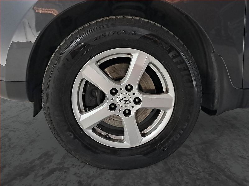 Hyundai ix35 (2011) 2.0 CVVT, 4X4 - fotka 13 z 16