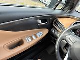 Hyundai Santa Fe (2023) LUXURY 1.6TGDI 132kW 4x4 TAŽNÉ - náhled 11
