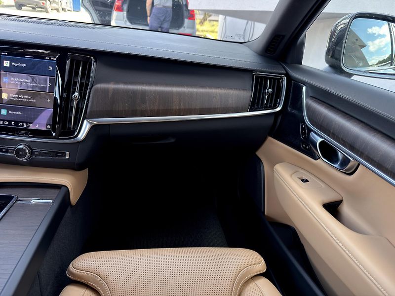 Volvo V90 CrossCountry B5 AWD //POLESTAR - fotka 25 z 45