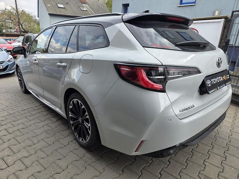 Toyota Corolla (2023) 2.0-GR-HYBRID-ZÁRUKA - fotka 8 z 14