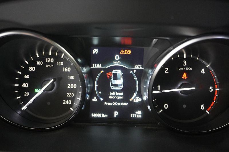 Land Rover Discovery Sport 2.0D 110kW,TAŽNÉ,140 000KM! - fotka 17 z 26