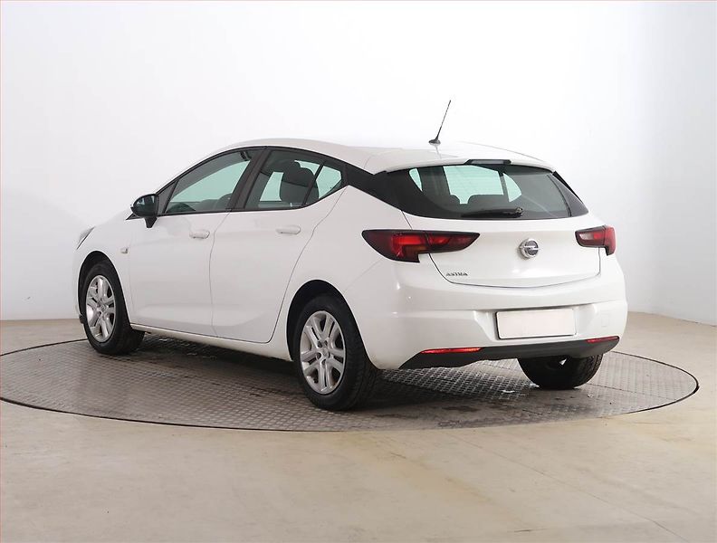 Opel Astra (2016) Selection 1.4 16V, Serv.kniha - fotka 4 z 16