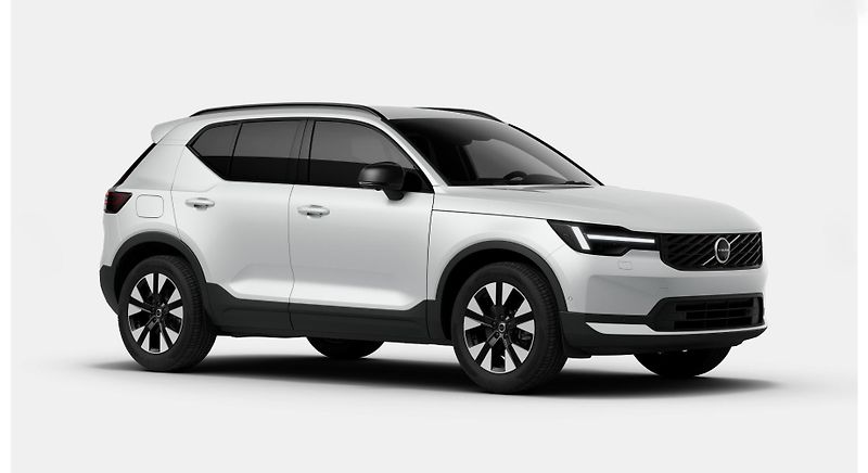 Volvo XC40 (2026) B3 PLUS AUT - fotka 7 z 13