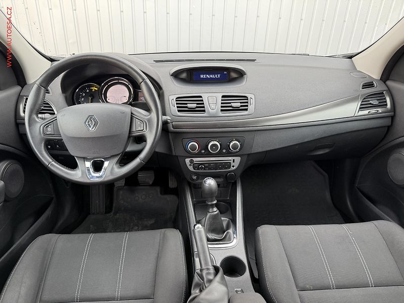 Renault Mégane (2014) 1.5 dCi, ČR, AC, tempo, park - fotka 8 z 16