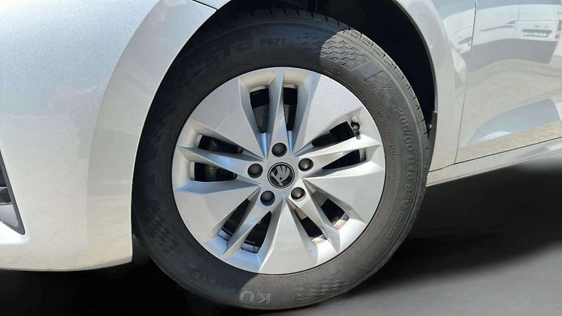Škoda Octavia Combi Selection 1,5TSI 85kW MT - fotka 28 z 28