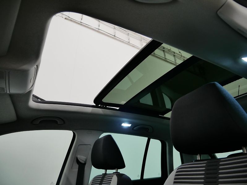 Volkswagen Tiguan - fotka 24 z 25