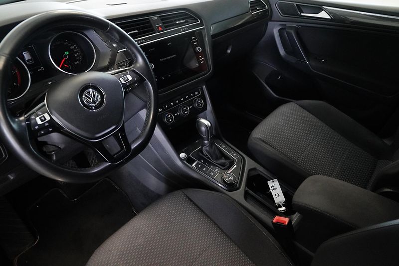 Volkswagen Tiguan - fotka 14 z 35