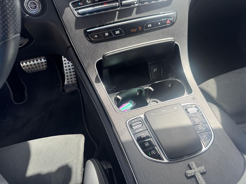 Mercedes-Benz GLC (2020) Pěkný a spolehlivý vůz - fotka 15 z 17