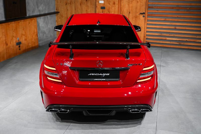 Mercedes-Benz Třídy C Black Series - fotka 22 z 23