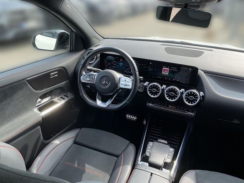 Mercedes-Benz GLA 200d 4M AMG - fotka 10 z 27