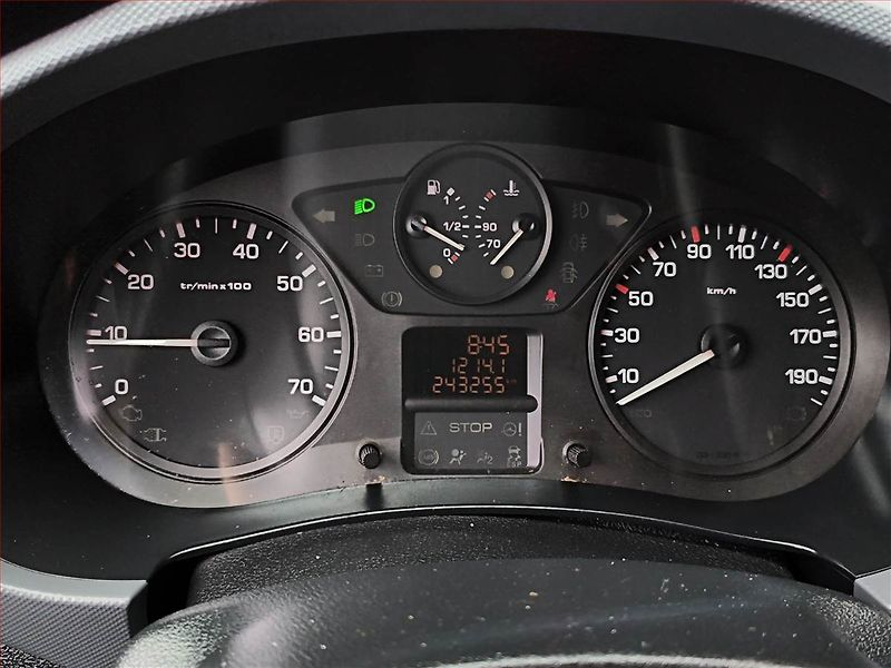 Citroën Berlingo (2012) 1.6 HDi, 3Místa, ČR, DPH - fotka 8 z 10