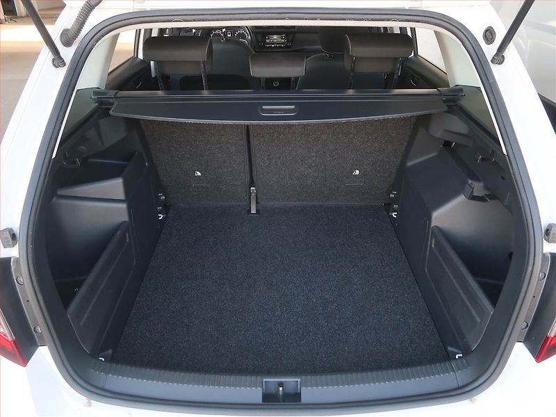 Škoda Fabia (2020) Style 1.0 TSI, ČR,1.maj - fotka 14 z 16