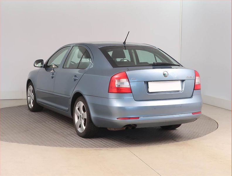 Škoda Octavia (2011) 1.8 TSI, Serv.kniha, Tempomat - fotka 4 z 15