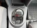 Volkswagen Touran (2013) 2.0TDi, TZ, výhř.sed. - náhled 16