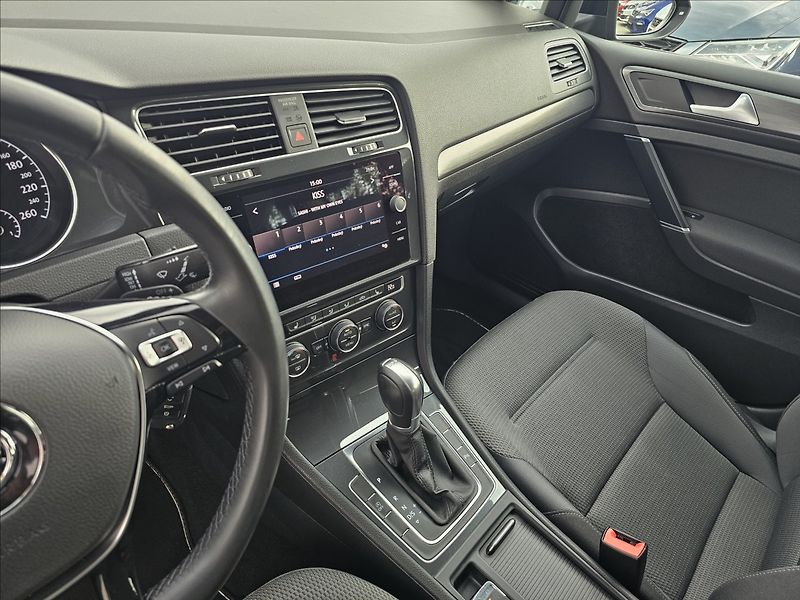 Volkswagen Golf VII 1,5TSi DSG Comfortline - fotka 13 z 43