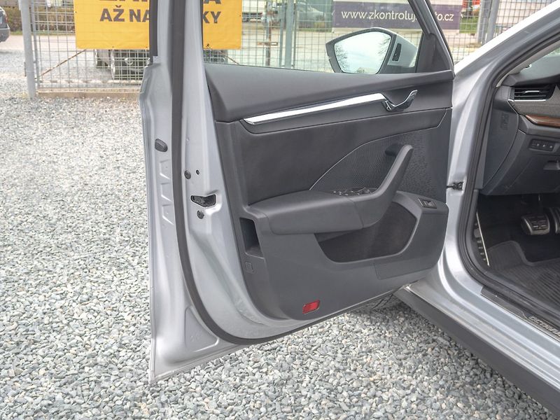 Škoda Octavia (2021) ČR 2.0TDI 147KW SCOUT - fotka 12 z 54