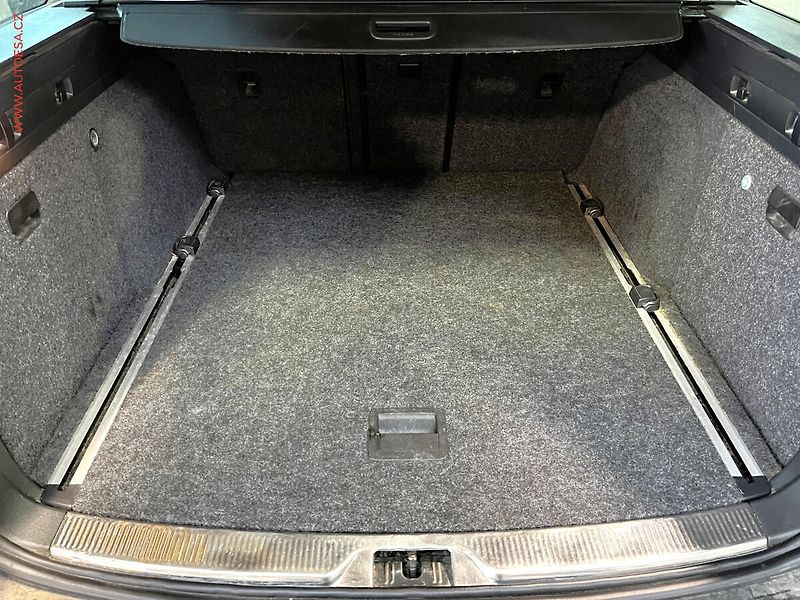 Škoda Superb (2014) 2.0 TDi, Exclusive, DSG - fotka 7 z 16