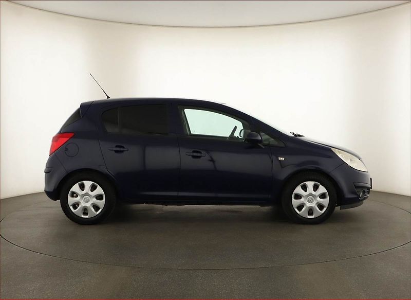 Opel Corsa (2010) 1.2, udržované - fotka 6 z 11