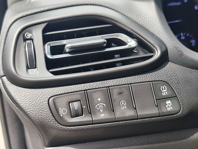 Hyundai i30 1.0 T-GDI/88kW Smart DCT - fotka 25 z 32