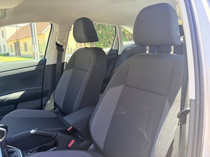 Volkswagen Taigo 1.0TSI LIFE LED  - fotka 11 z 43
