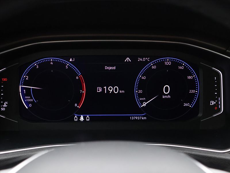 Volkswagen T-Roc 1,0 TSI Virtual LED Webasto - fotka 15 z 29