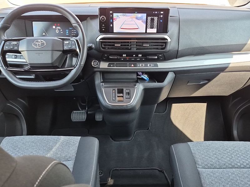 Toyota ProAce Verso Family 2.0D 130 kW 8 AT Family - fotka 10 z 29