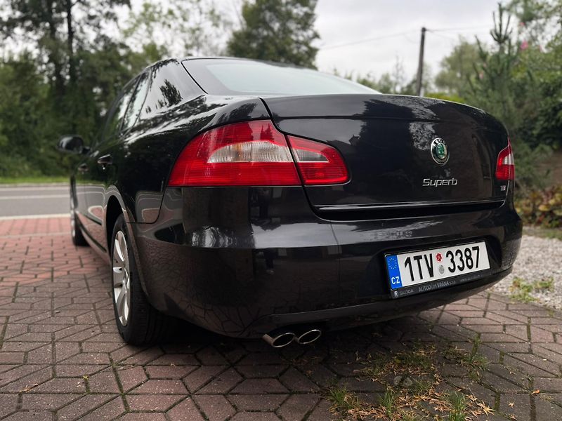 Škoda Superb 2.0TDi ČR čidla aut. klima  - fotka 5 z 26