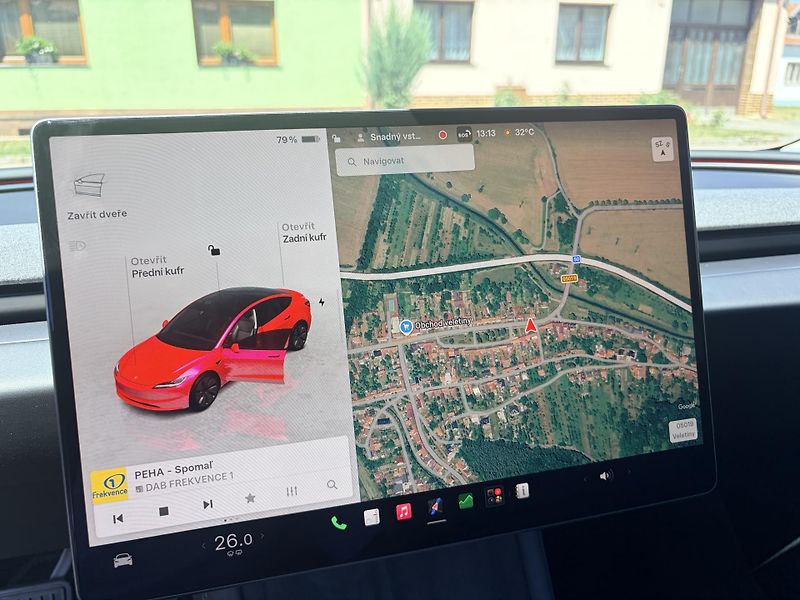 Tesla Model 3 LONG RANGE DUAL MOTOR - fotka 34 z 45