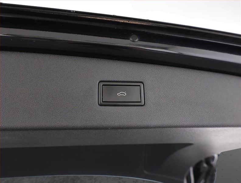 Volkswagen Tiguan Allspace (2018) 2.0 TSI - fotka 16 z 18
