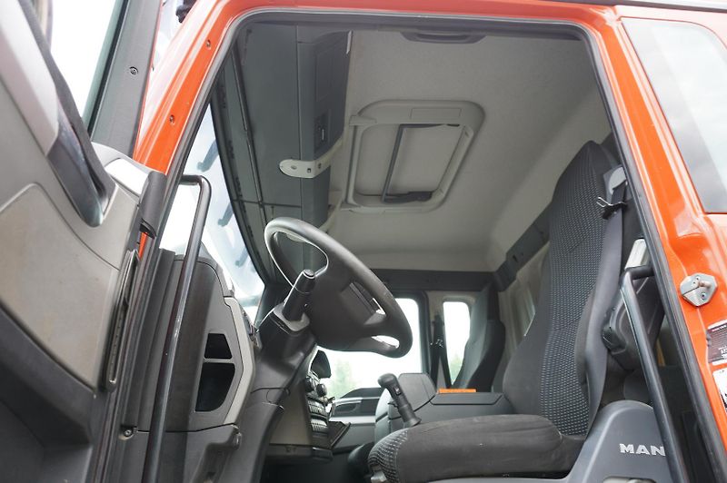MAN TGS (2012) 35.440 8x4 / MTS SB299 vacuum  - fotka 21 z 24