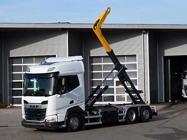 DAF XF (2025) 530 6x2 JNK EURO 6 - fotka 2 z 5