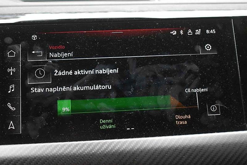 Trasa závodu vedla malebnou krajinou