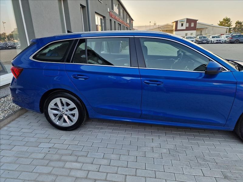 Škoda Octavia 2.0TDI 110kW DSG Style, 1.Maj - fotka 41 z 50