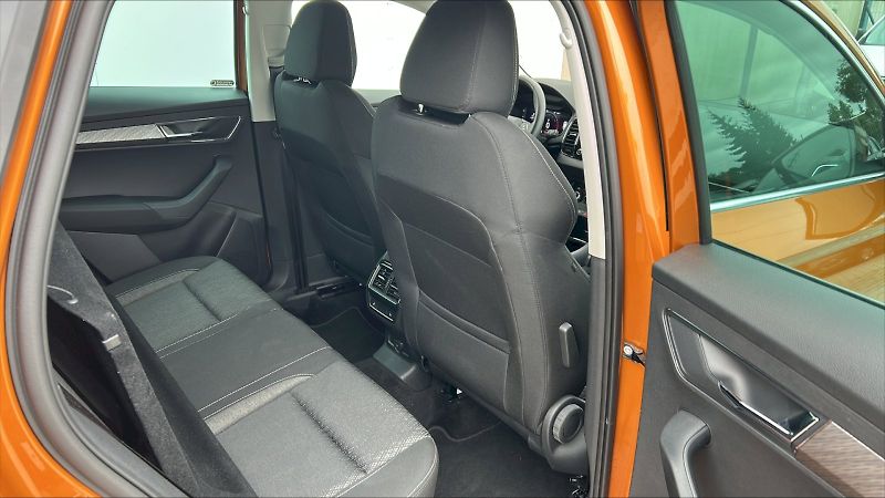 Škoda Karoq (2024) SEL TS 110/1.5 A7F - fotka 10 z 26