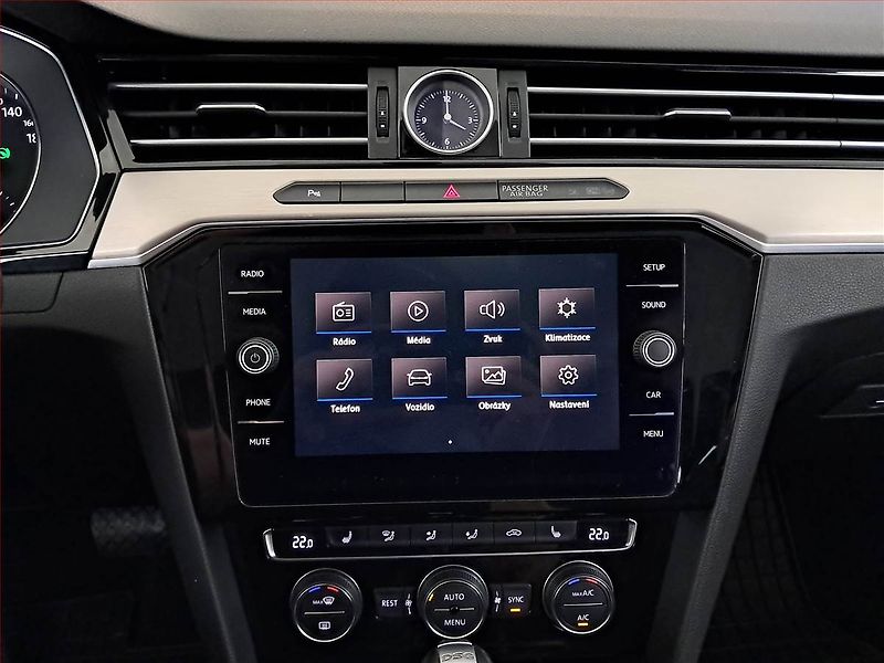 Volkswagen Passat (2018) R-Line 2.0 TDI, Automat, ČR - fotka 12 z 18