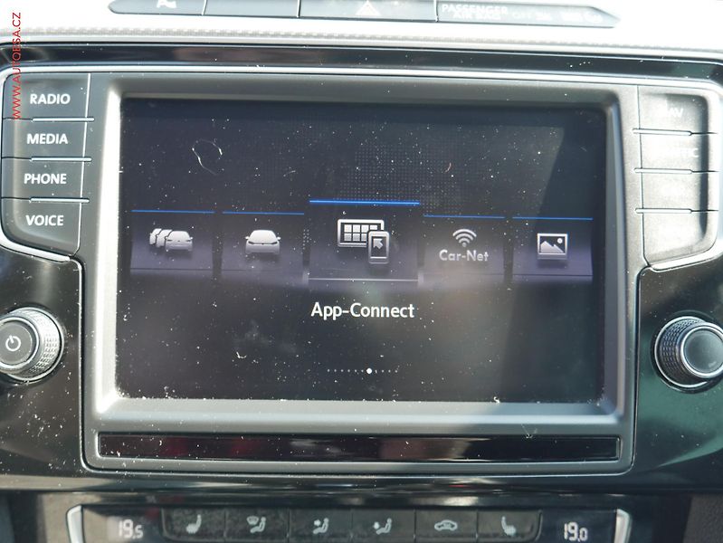 Volkswagen Passat (2017) 2.0TDi, DSG - fotka 16 z 26