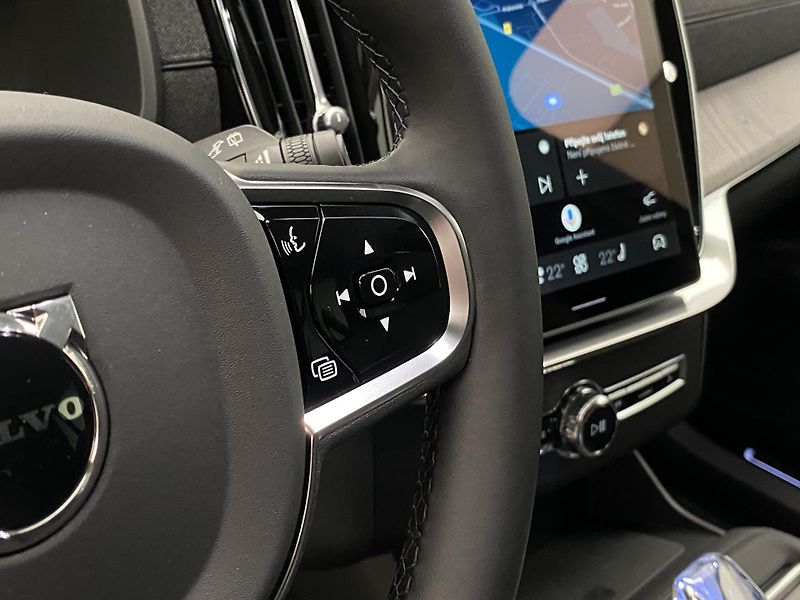 Volvo XC90 (2026) T8 AWD Plug-in DARK PLUS 7m - fotka 28 z 72