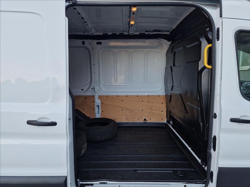 Ford Transit 2.0TDCi 77kW 350 TREND L2 - fotka 17 z 44