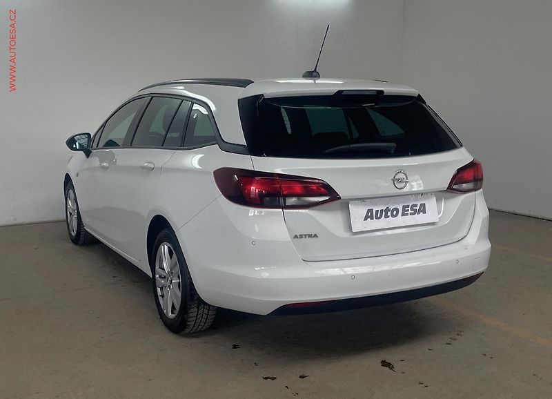 Opel Astra (2022) 1.5 CDTi, 1.maj,ČR, Edition - fotka 6 z 13