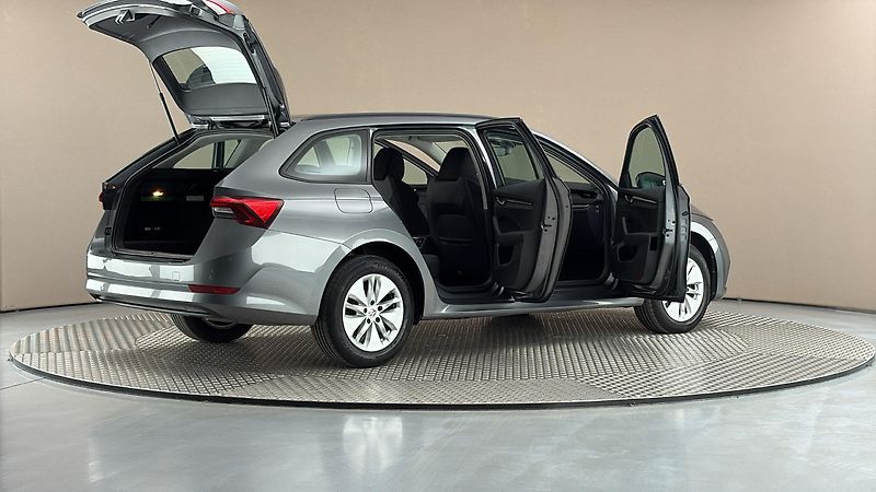 Škoda Octavia 2.0 TDI DSG Ambition Combi - fotka 6 z 25