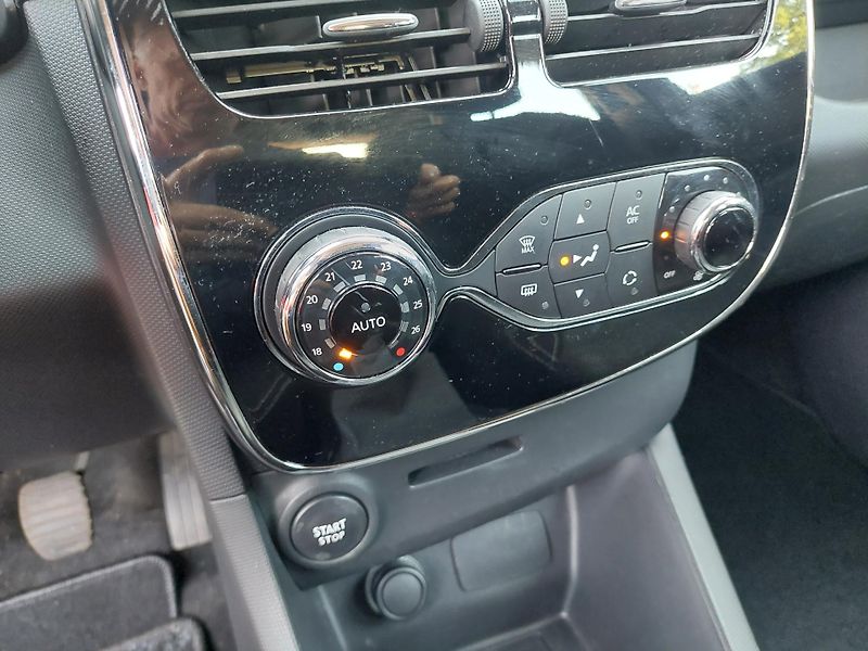 Renault Clio (2013) IV. Dynamique 1.2. 4 válec  - fotka 16 z 42