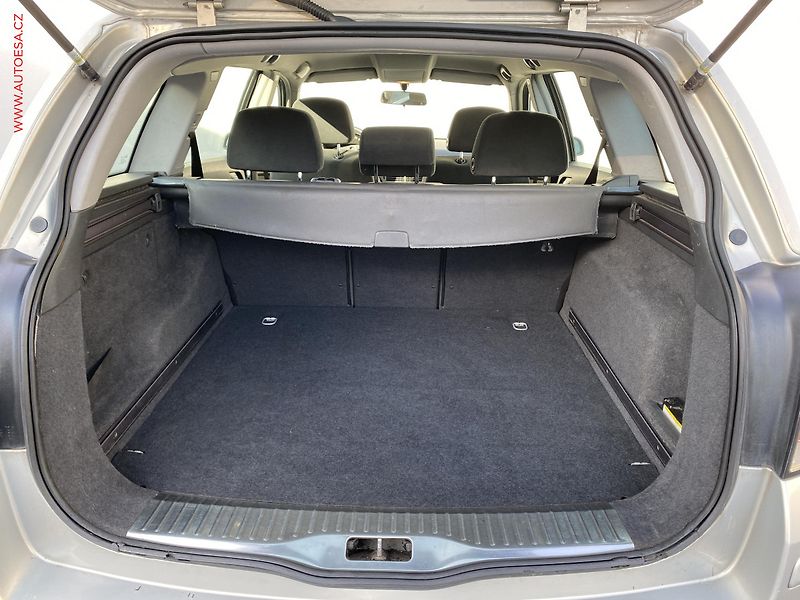 Opel Astra (2005) 1.6i, ČR, AC, tažné - fotka 7 z 14
