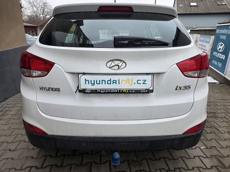 Hyundai ix35 1.6-NAVI-TAŽNÉ-TEMPOMAT - fotka 8 z 12