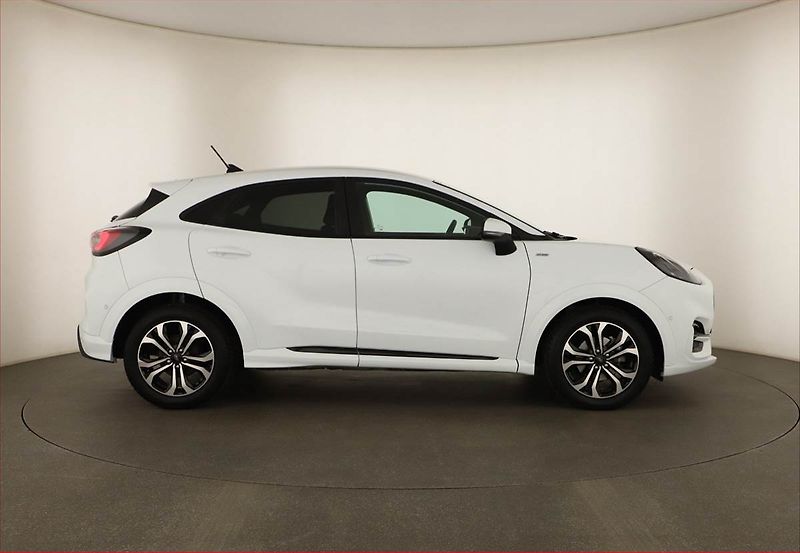 Ford Puma (2023) 1.0 EcoBoost mHEV - fotka 6 z 21
