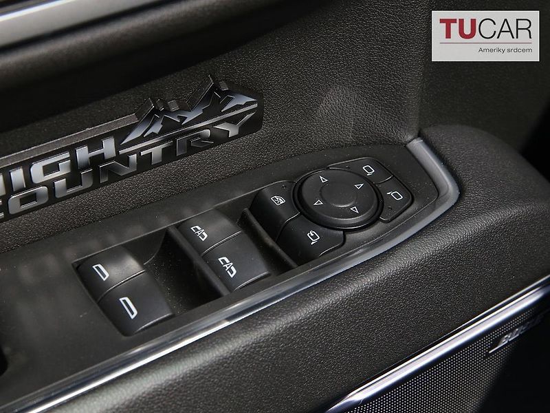 Chevrolet Silverado (2025) High Country 6.2 V8  - fotka 44 z 47