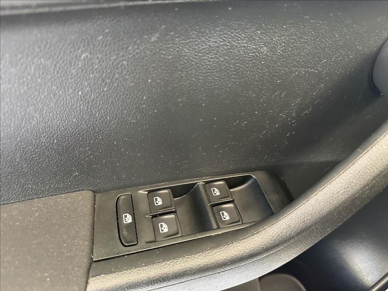 Škoda Fabia 1,2   TSI,JOY,1.MAJ,SERVISKA - fotka 10 z 26