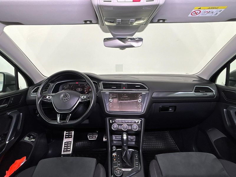 Volkswagen Tiguan Highline 4MOT DSG - fotka 5 z 30