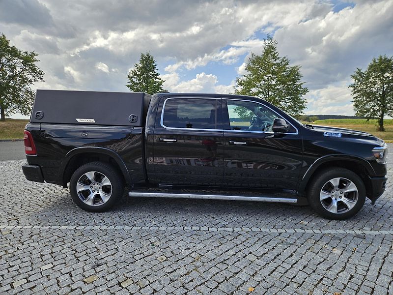 RAM 1500 (2019) 5.7HEMI + LPG LARAMIE - fotka 6 z 38