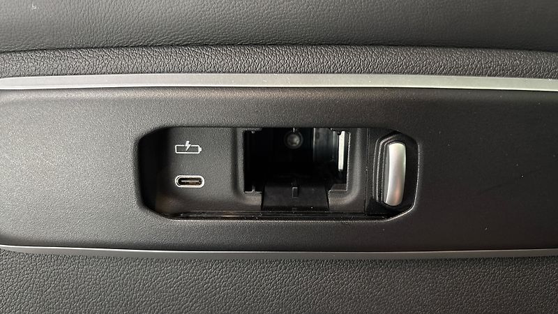 BMW X7 40i AUT xDrive M-paket - fotka 37 z 37